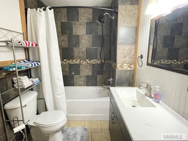 89 W Center Street, Blackfoot, ID 83221