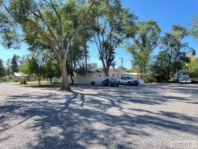 89 W Center Street, Blackfoot, ID 83221