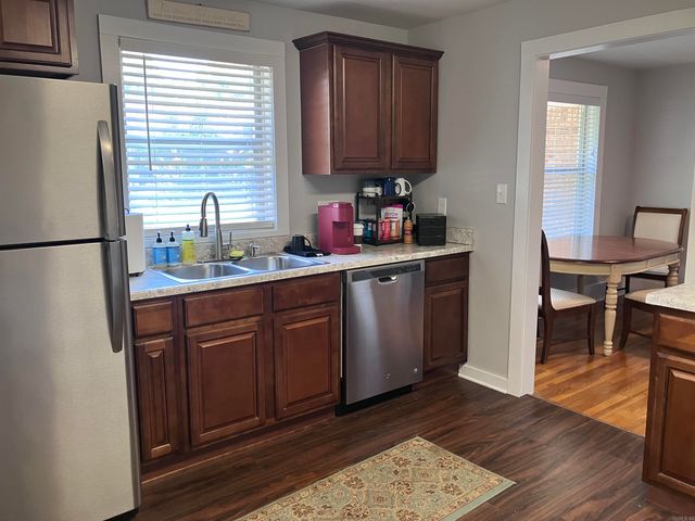 506 W Pleasure Avenue, Searcy, AR 72010