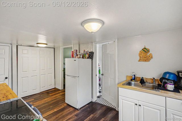 3499 E Atherton Road, Burton, MI 48529