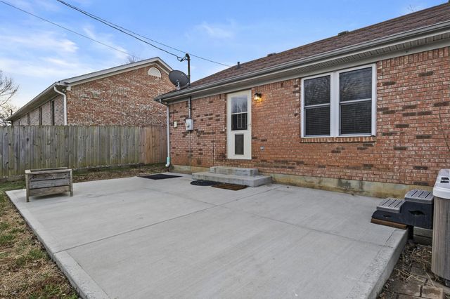 405 Woodspointe Way, Wilmore, KY 40390