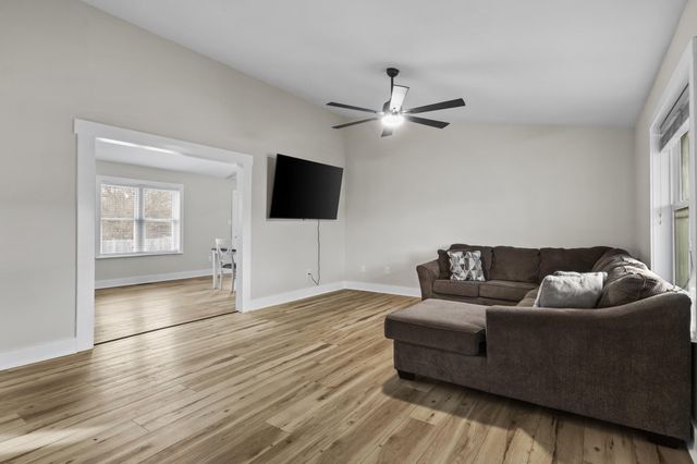 405 Woodspointe Way, Wilmore, KY 40390