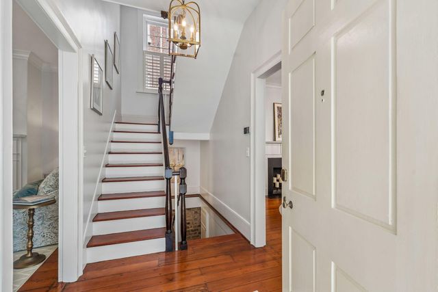 39 Society Street, Charleston, SC 29401