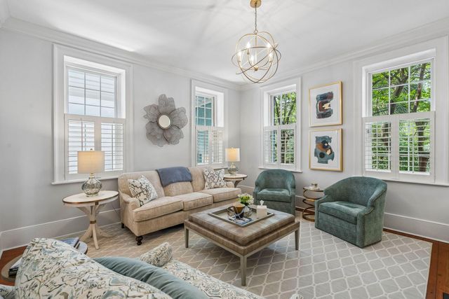 39 Society Street, Charleston, SC 29401