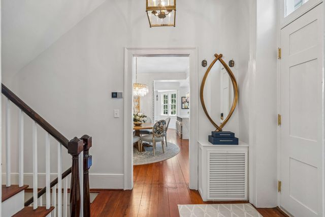 39 Society Street, Charleston, SC 29401