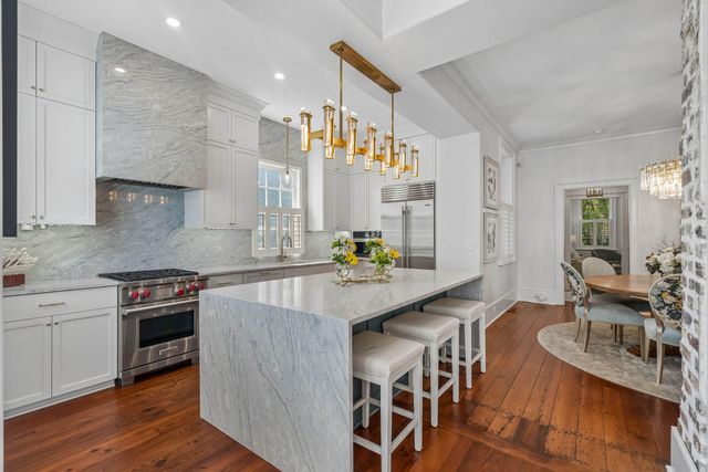 39 Society Street, Charleston, SC 29401