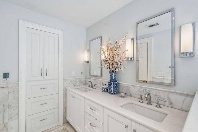39 Society Street, Charleston, SC 29401