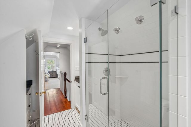 39 Society Street, Charleston, SC 29401
