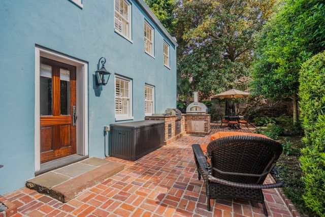 39 Society Street, Charleston, SC 29401