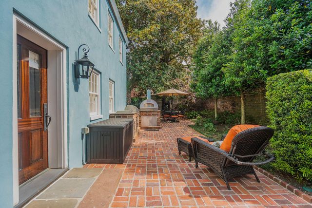 39 Society Street, Charleston, SC 29401