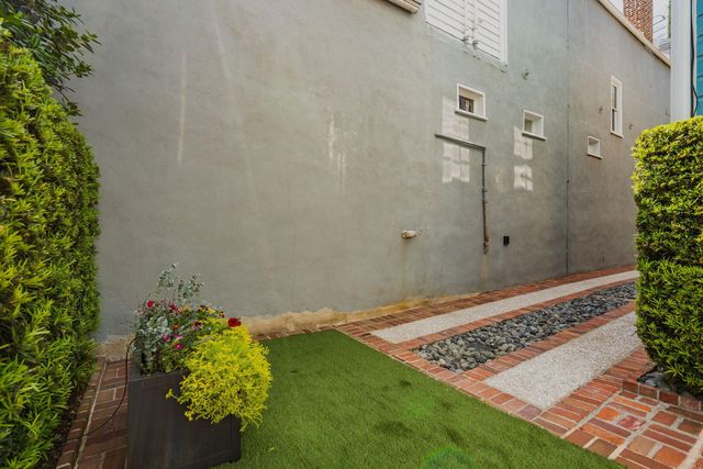 39 Society Street, Charleston, SC 29401
