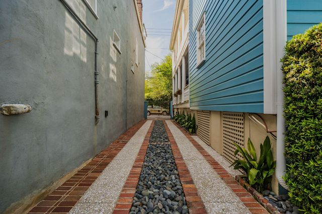 39 Society Street, Charleston, SC 29401