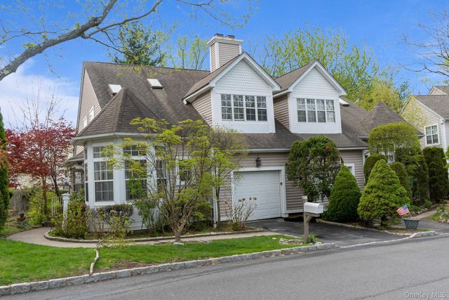 23 Roundtop Road, Yonkers, NY 10710
