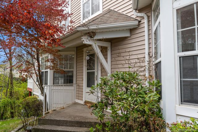 23 Roundtop Road, Yonkers, NY 10710