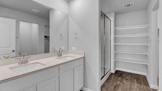 10525 Red Thistle Drive, Oklahoma City, OK 73114