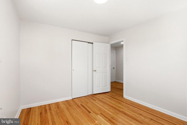 14 LANCASTER DR, Burlington, NJ 08016