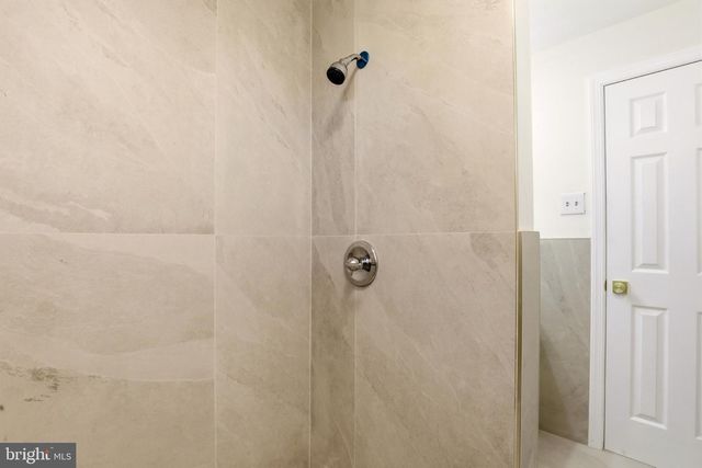 14 LANCASTER DR, Burlington, NJ 08016