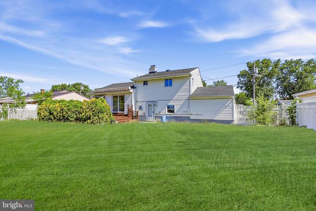14 LANCASTER DR, Burlington, NJ 08016