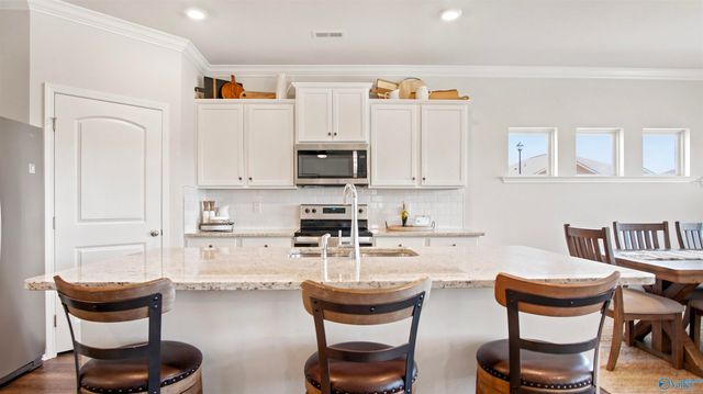 14162 Parliament Court, Athens, AL 35613