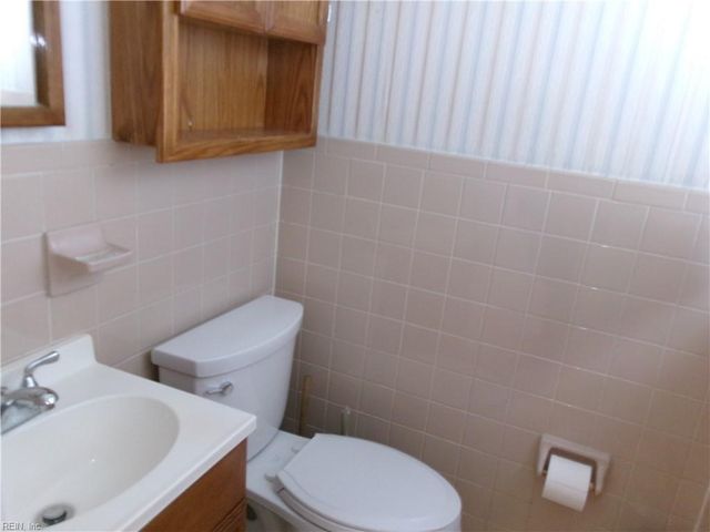 1016 Shore RD, Chesapeake, VA 23323