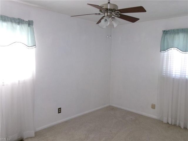 1016 Shore RD, Chesapeake, VA 23323