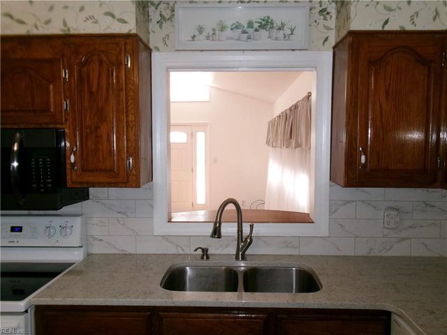 1016 Shore RD, Chesapeake, VA 23323