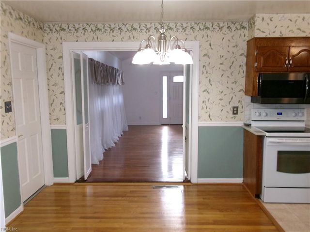 1016 Shore RD, Chesapeake, VA 23323