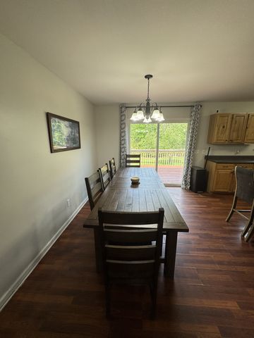 105 Larkins Dr, White Bluff, TN 37187