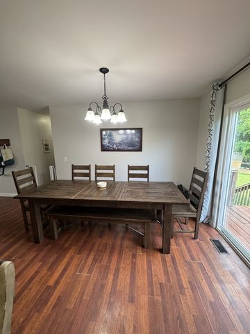 105 Larkins Dr, White Bluff, TN 37187