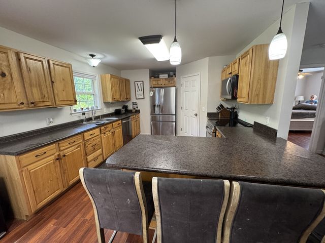 105 Larkins Dr, White Bluff, TN 37187