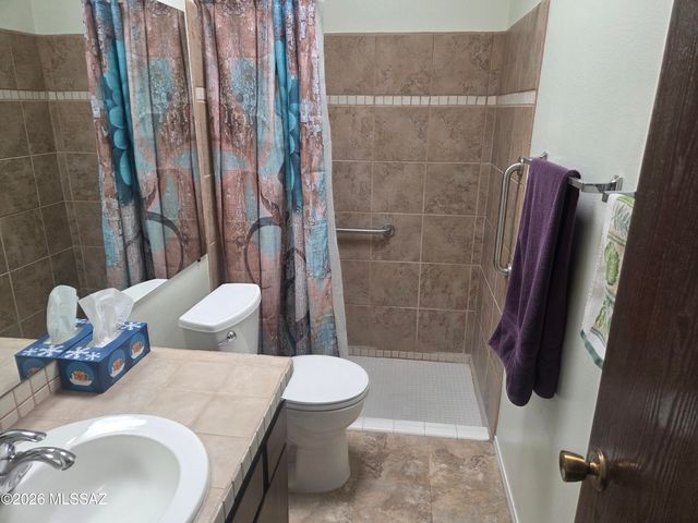 925 S Pantano Parkway, Tucson, AZ 85710