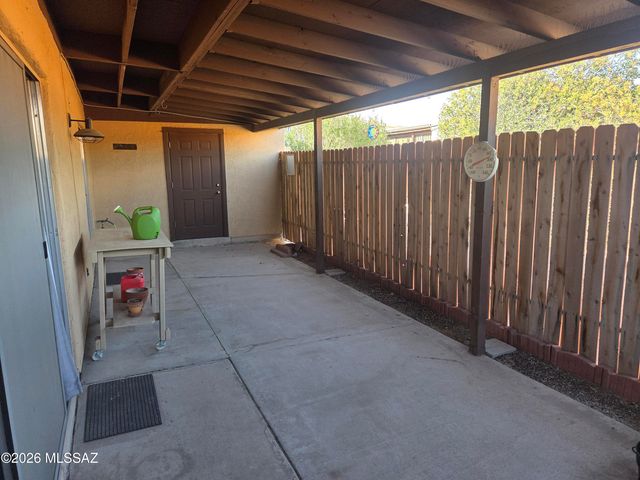 925 S Pantano Parkway, Tucson, AZ 85710