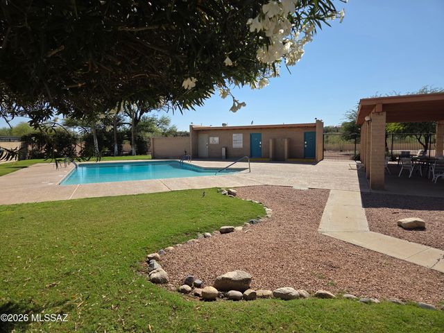 925 S Pantano Parkway, Tucson, AZ 85710