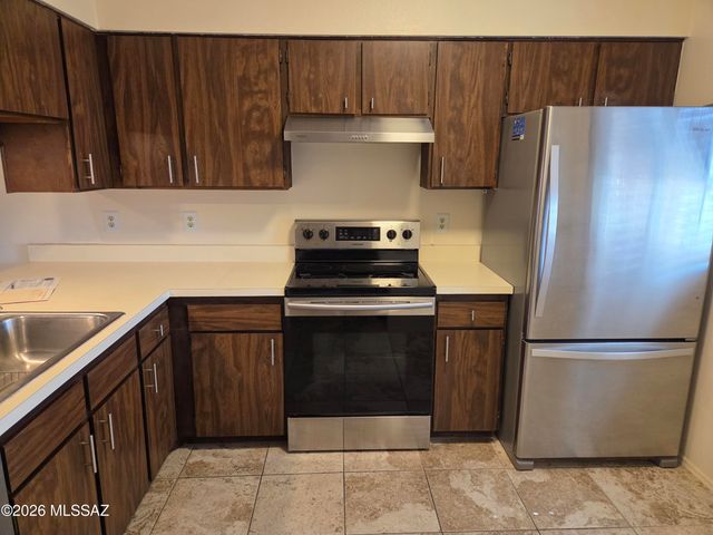925 S Pantano Parkway, Tucson, AZ 85710