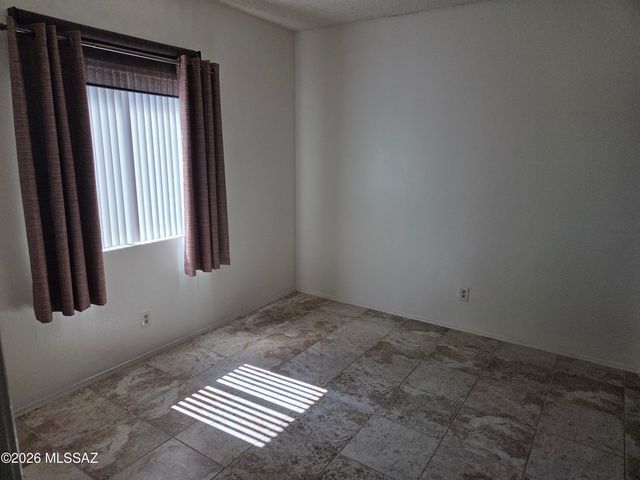 925 S Pantano Parkway, Tucson, AZ 85710