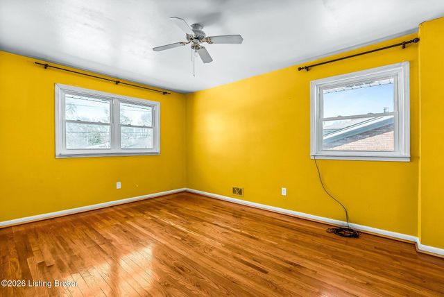 2270 Bradford Dr, Louisville, KY 40218