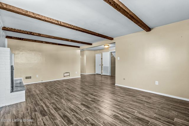 2270 Bradford Dr, Louisville, KY 40218