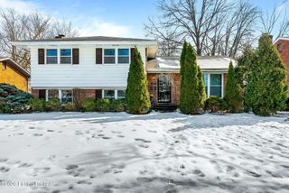 2270 Bradford Dr, Louisville, KY 40218