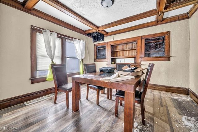 978 Delia Avenue, Akron, OH 44320