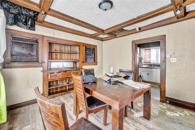 978 Delia Avenue, Akron, OH 44320