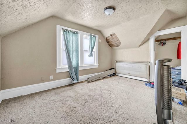 978 Delia Avenue, Akron, OH 44320