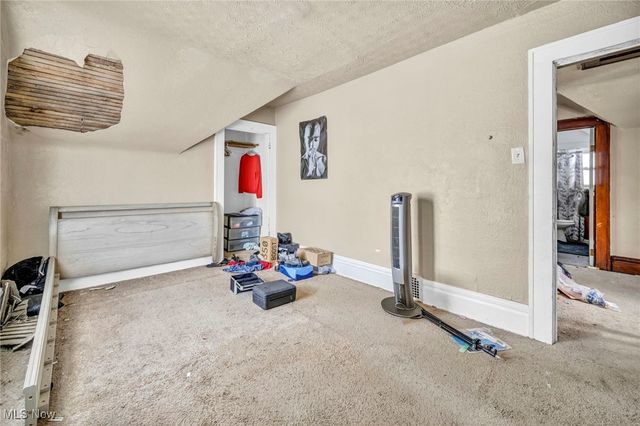 978 Delia Avenue, Akron, OH 44320