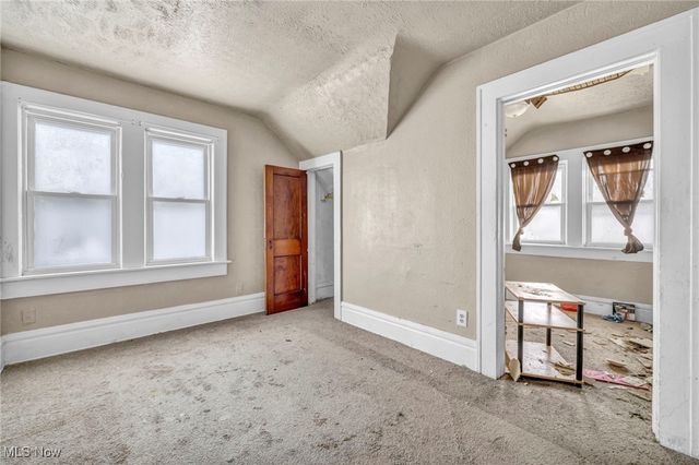 978 Delia Avenue, Akron, OH 44320