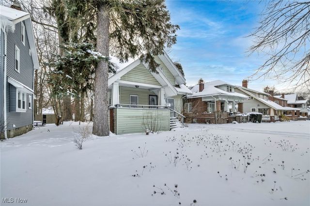 978 Delia Avenue, Akron, OH 44320