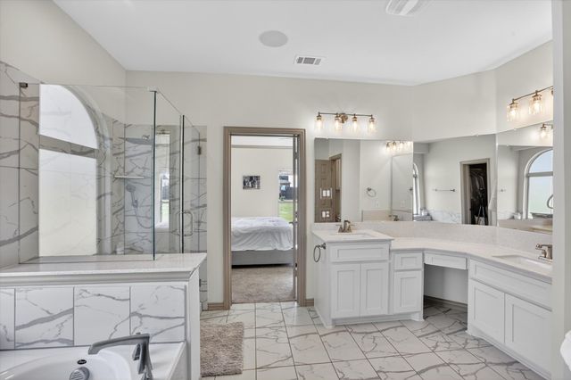 370 Cheyenne Mountain Drive, Ovilla, TX 75154