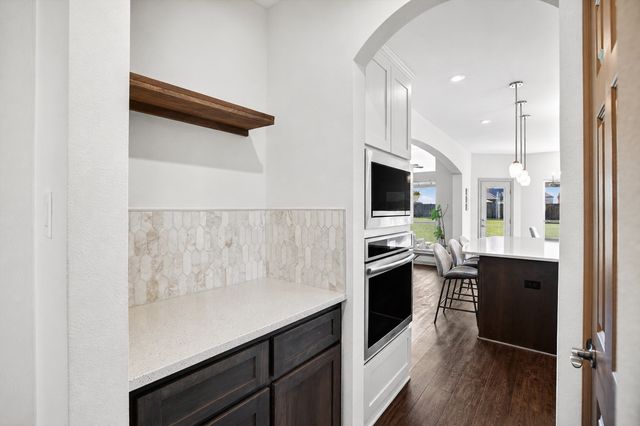 370 Cheyenne Mountain Drive, Ovilla, TX 75154