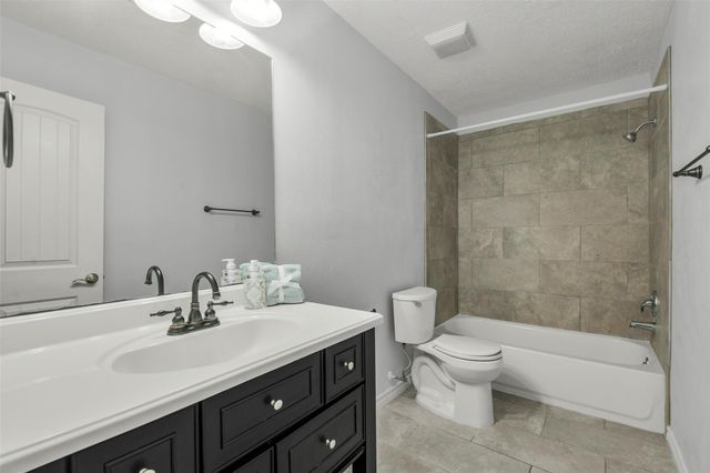 1215 Tejas Boulevard, Conroe, TX 77316