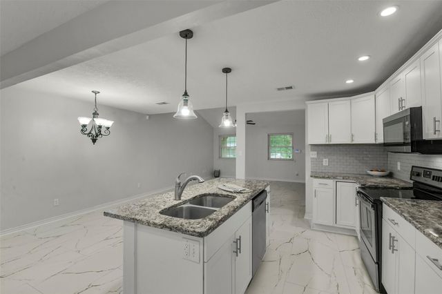 1215 Tejas Boulevard, Conroe, TX 77316