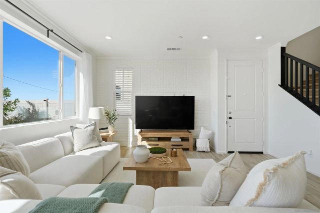 5425 San Roberto, San Diego, CA 92154