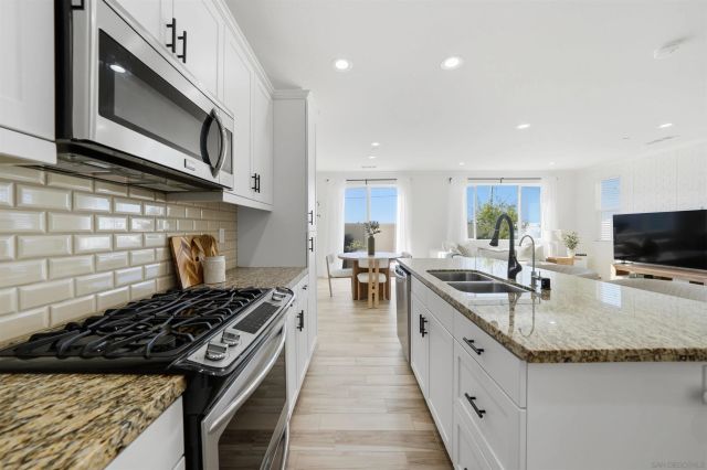 5425 San Roberto, San Diego, CA 92154